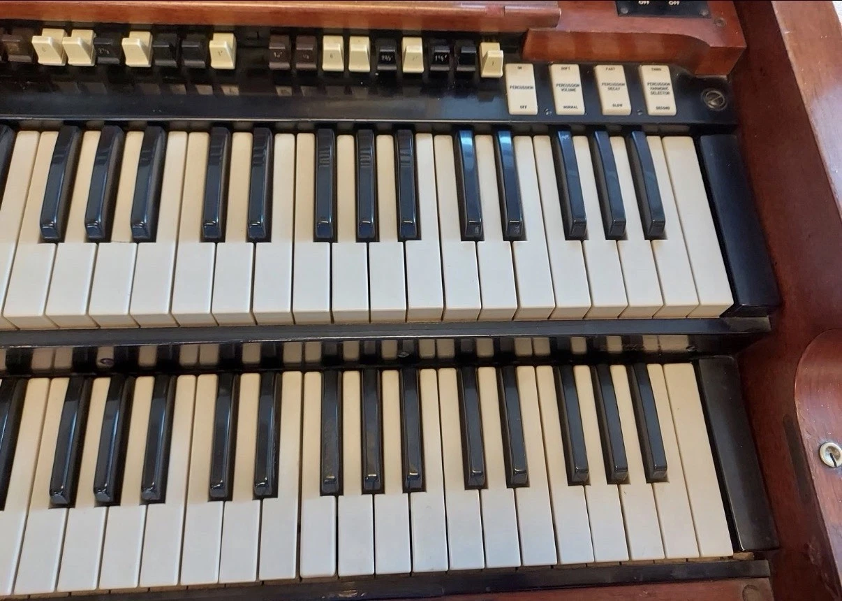 Hammond B3 Organ
