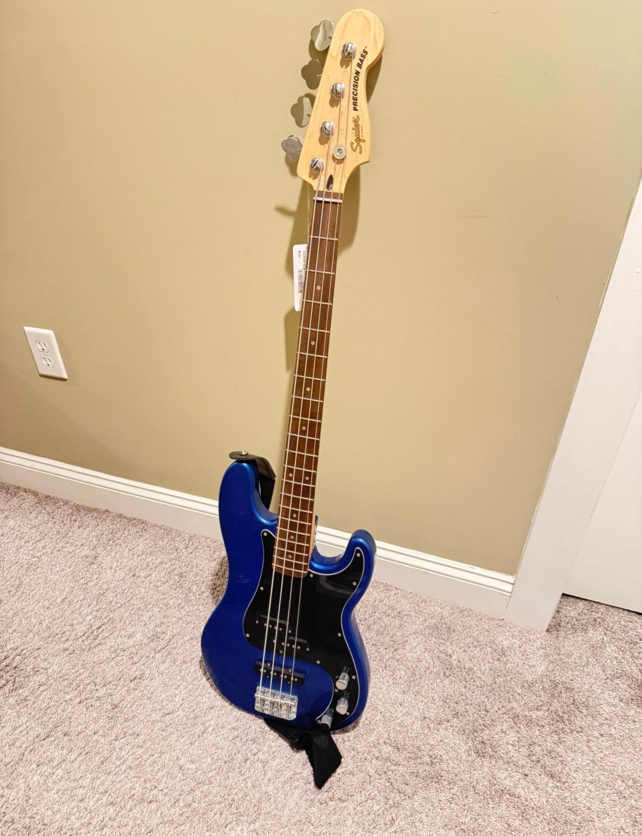 4-String Bass Guitar